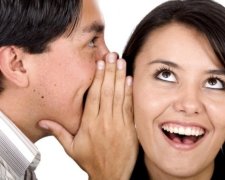 Ученые подтвердили, что женщины любят ушами