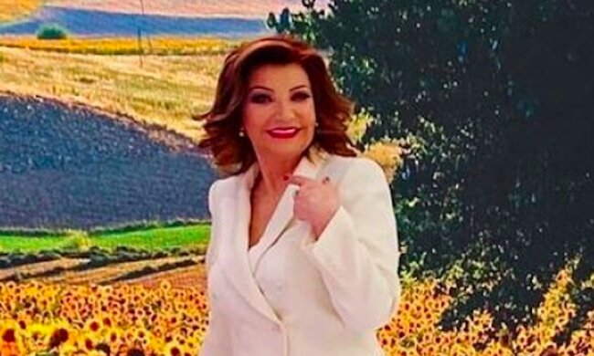 Олена Степаненко, instagram.com/esheneve4er