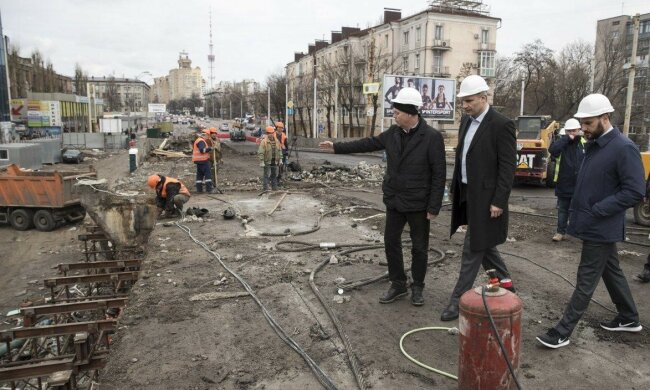 Кличко попал под раздачу киевлян из-за Шулявского моста: "Сделано на от**бись"