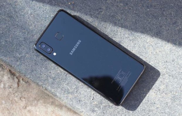 Samsung Galaxy M30: бюджетний смартфон з величезним акумулятором