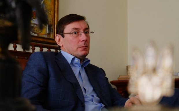 Луценко разоблачили на глазах у всей страны: какие состояния нажил друг Порошенко за время работы в ГПУ