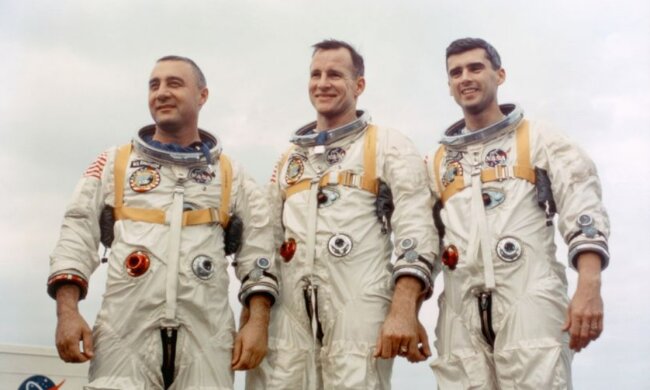 Астронавти