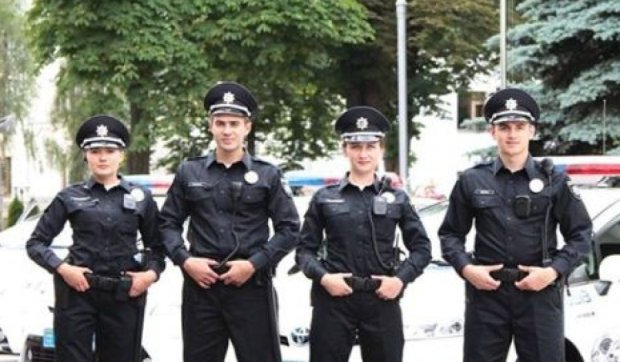 Новые полицейские уже успели оштрафовать прокурора и депутата