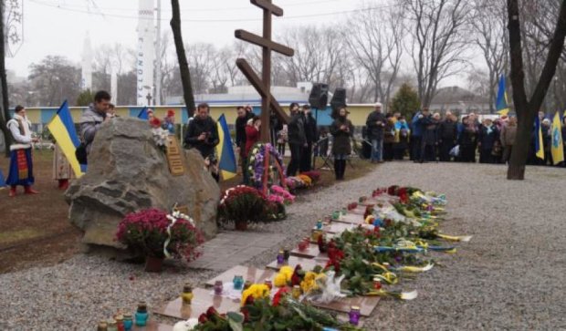 Пам’ять Небесної сотні вшанували у Дніпропетровську  