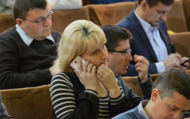 Українські політики імітують свою популярність у Facebook - ЗМІ