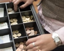 Витрати кримчан взяли під жорсткий контроль