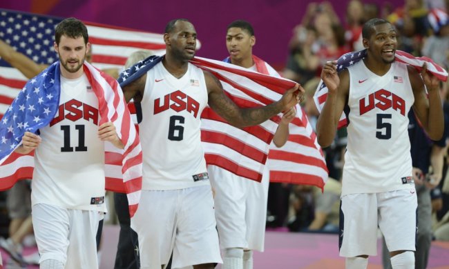 Легендарний американський баскетболіст залишає спорт в розквіті сил: мільйонна армія фанатів у розпачі