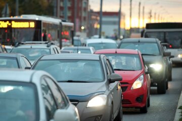 Днепр, готовься к вечным пробкам: центр города сузят на два года