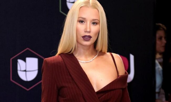 Іггі Азалія роздяглася перед усім світом: відео