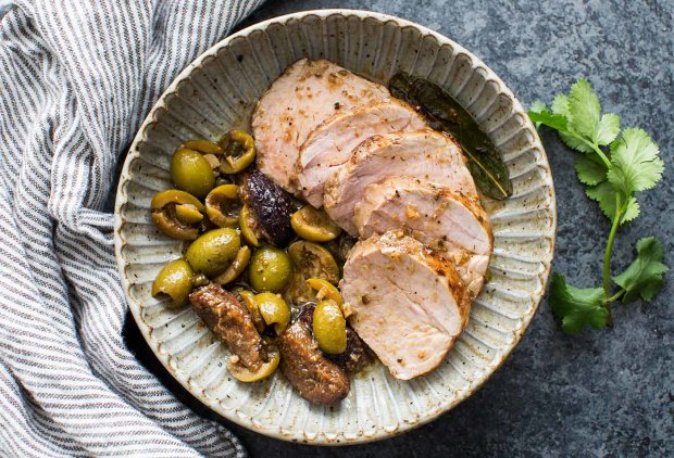 Рецепт для справжніх гурманів: бальзамічна свинина з оливками