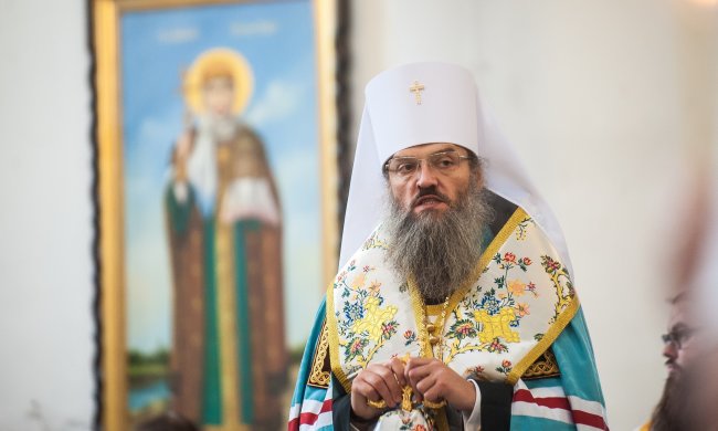 Крест на пузе, сатана в бороду: путинский поп набросился на Варфоломея в московском стиле
