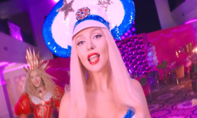 Оля Полякова, кадр з кліпу