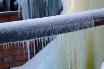 Замерзшие трубы, кадр из видео