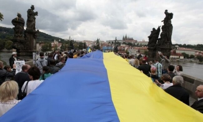 Чешские работодатели требуют изменить закон для украинцев