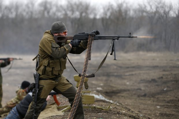 "Дорога життя": військові на Донбасі дали пекельного прочухана окупантам, іще один населений пункт - вільний