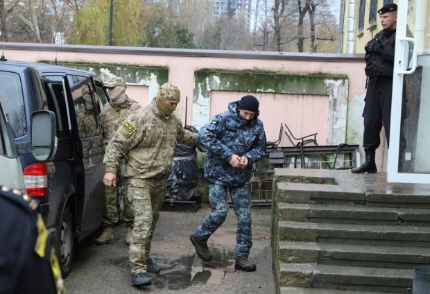 Захоплення українських моряків: російські "правозахисники" розповіли про умови утримання