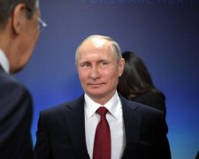 Путін вирішив культурно збагатитись в Криму. Голосно не смійтесь
