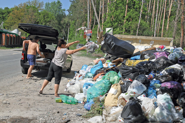 Одеситів "переселили" на сміттєзвалище: смердючі відходи та армія безхатьків, перлину моря не впізнати