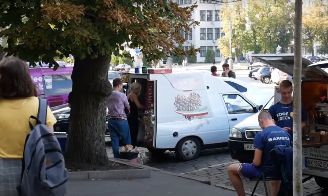 люди, скріншот з відео