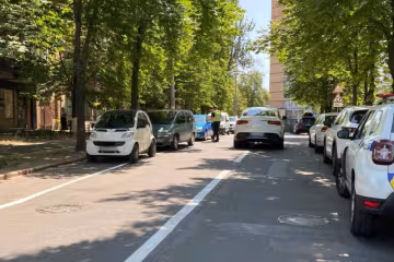 Парковка на велосипедной дорожке, фото: Нацполиция