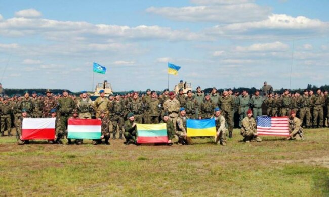 В пику Кремлю: Полторак сделал откровенное признание