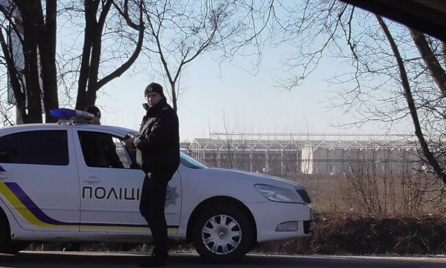 В Киеве криворукие воры пытались стащить провода из больницы. Добром не кончилось, фото