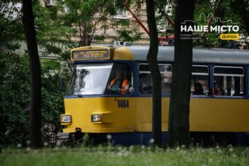Громадський транспорт Дніпра — трамвай на маршруті