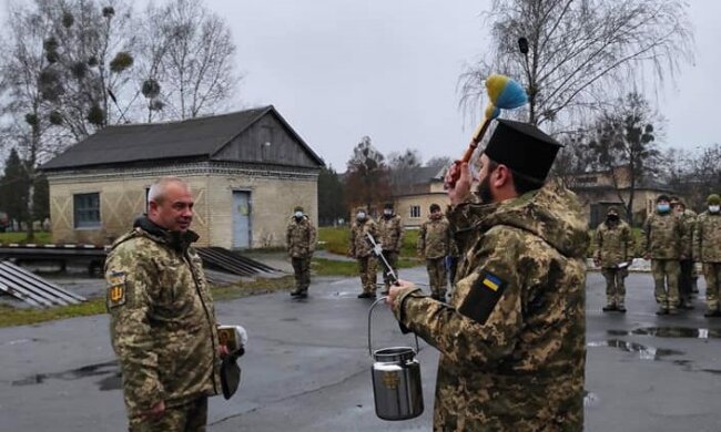 На Хмельниччині українські герої відправилися на фронт: "В бій з новими силами"