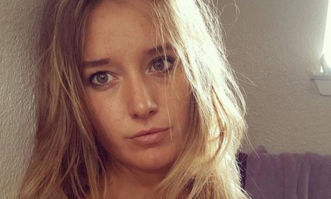 Пышнотелая мать показала, как заработать на фото