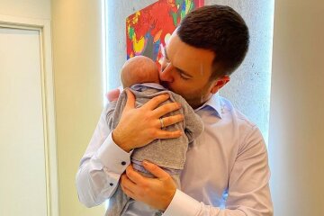 Улюбленець Мішиної з "Холостячки" Решетник показав найрідніших під новорічною ялинкою