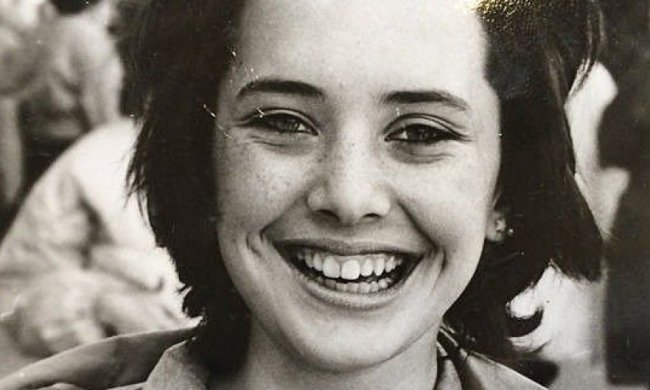 Опубліковані ексклюзивні шкільні фото Жани Фріске   