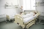 Пообідали - і під крапельницю: в Одесі 50 дітей відкачують після шкільної їдальні