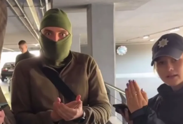 ТЦК в балаклаві. Фото: скрін YouTube