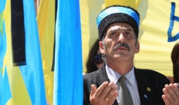 Кримських татар звільняють з роботи за рідну мову