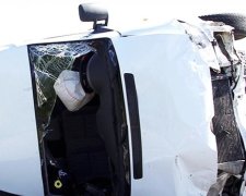 Мало не оселилися: жахлива аварія трапилася біля івано-франківського кладовища (ФОТО)