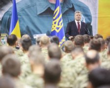 Перший пішов: Порошенко дізнався суперника на виборах