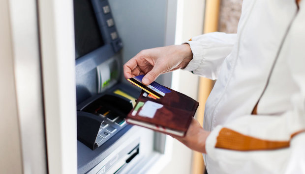 Visa та MasterCard накрутили тарифи втричі: за що українцям доведеться переплачувати
