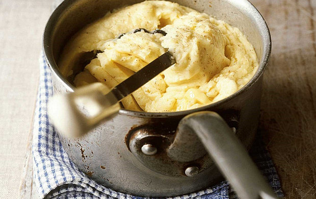Спробуйте і переконайтеся самі: рецепт ідеального картопляного пюре