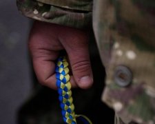 Дедовщина в ВСУ: бойца забили до полусмерти, заставив копать себе яму