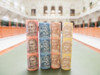 Перші банкноти гривні 1996 року