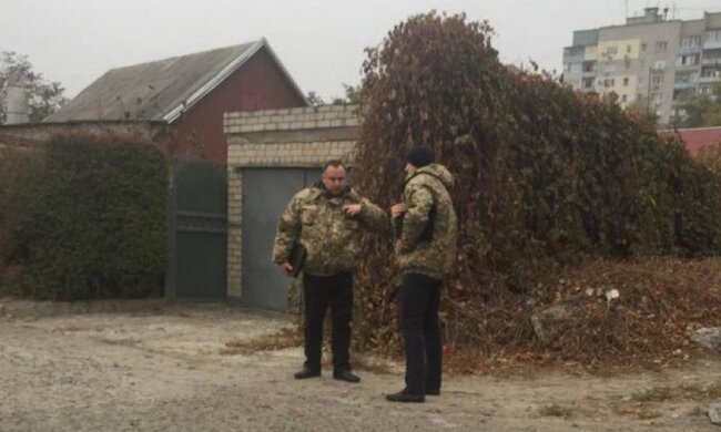 "Оппоблок" лякає виборців Дніпропетровська повістками від воєнкомів (відео)