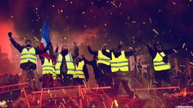 "Желтые жилеты" десятый раз вышли бороться за свои права: тысячи полицейских уже заняли позиции