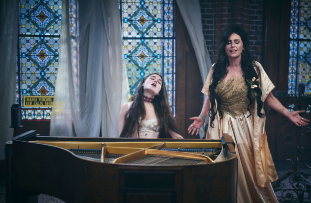 Jerry Heil і Within Temptation записали рок-веснянку: Шарон ден Адель вперше заспівала українською