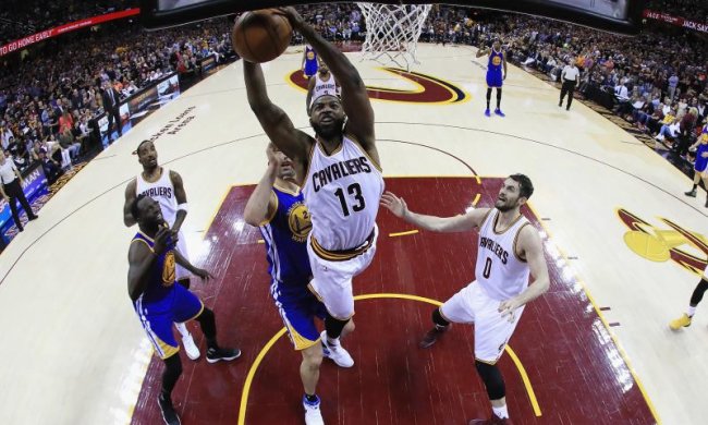 НБА: Клівленд здобув першу перемогу у фінальній серії над Голден Стейт