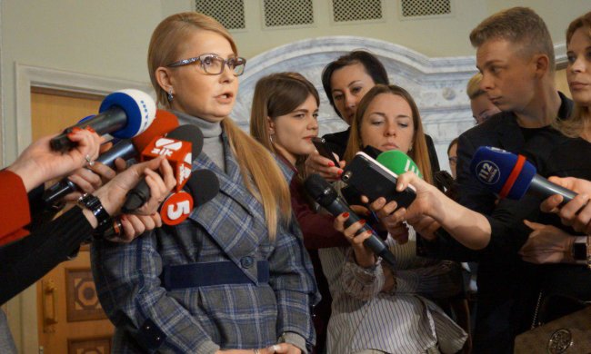 Тимошенко громко хлопнула дверью: без них говорить не будет