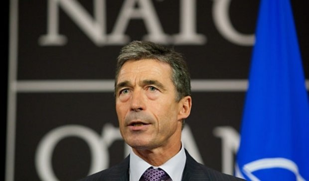 Бывший генсек НАТО стал советником Порошенко