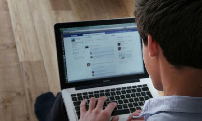Facebook і Instagram виявилися недоступні по всьому світу