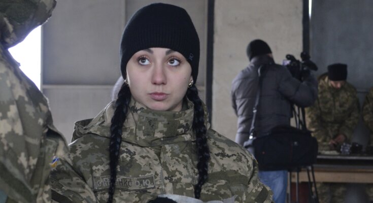 Женщины в ВСУ, скриншот: YouTube