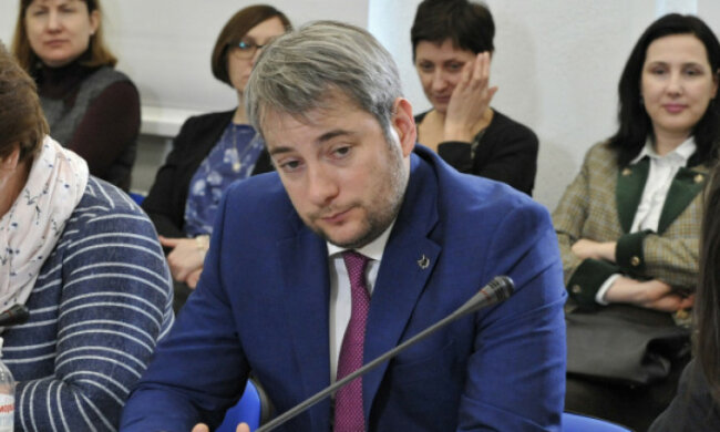 Заработок на онкобольных: журналисты раскрыли миллионные сделки губернатора Киевщины