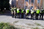 На території дитсадка Харківщини знайшли тіла батька і доньки: поліція оточила район